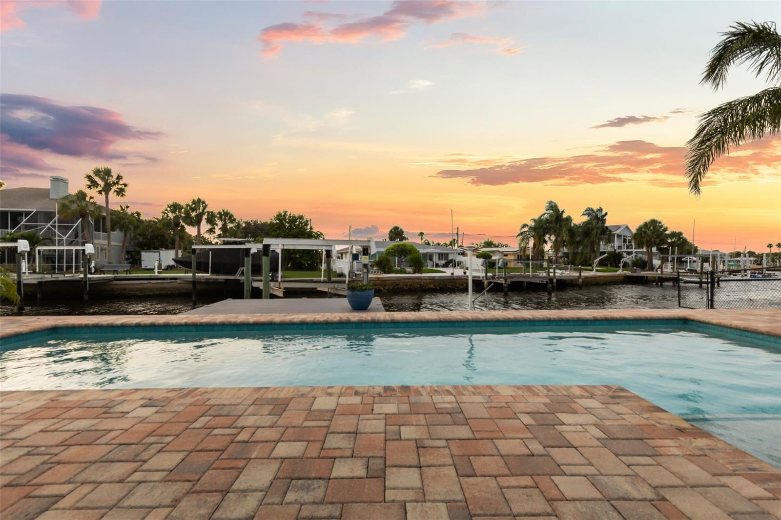 HARBOR ISLES - Residential