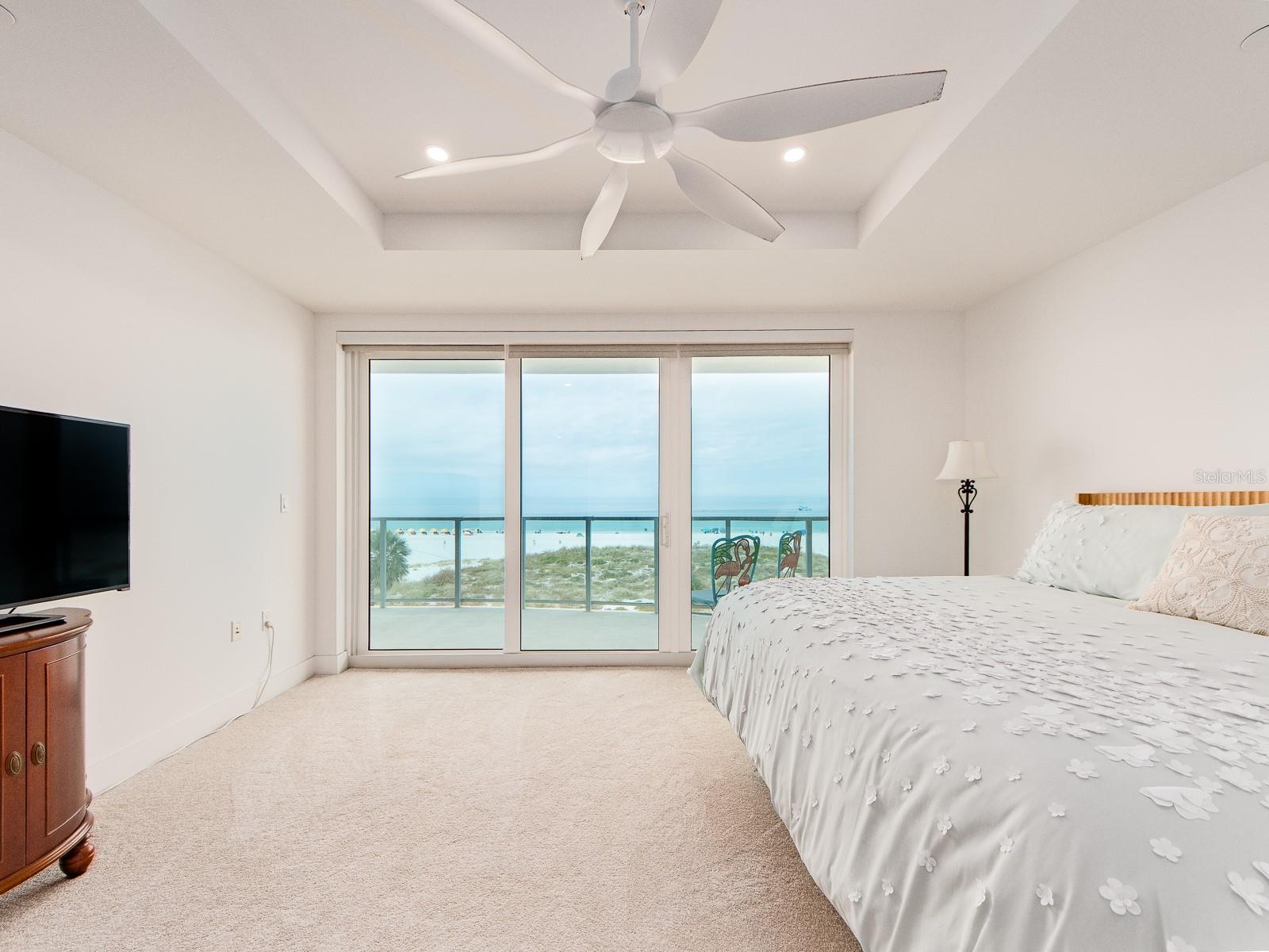 PURA VIDA RESIDENCES CONDO - Residential