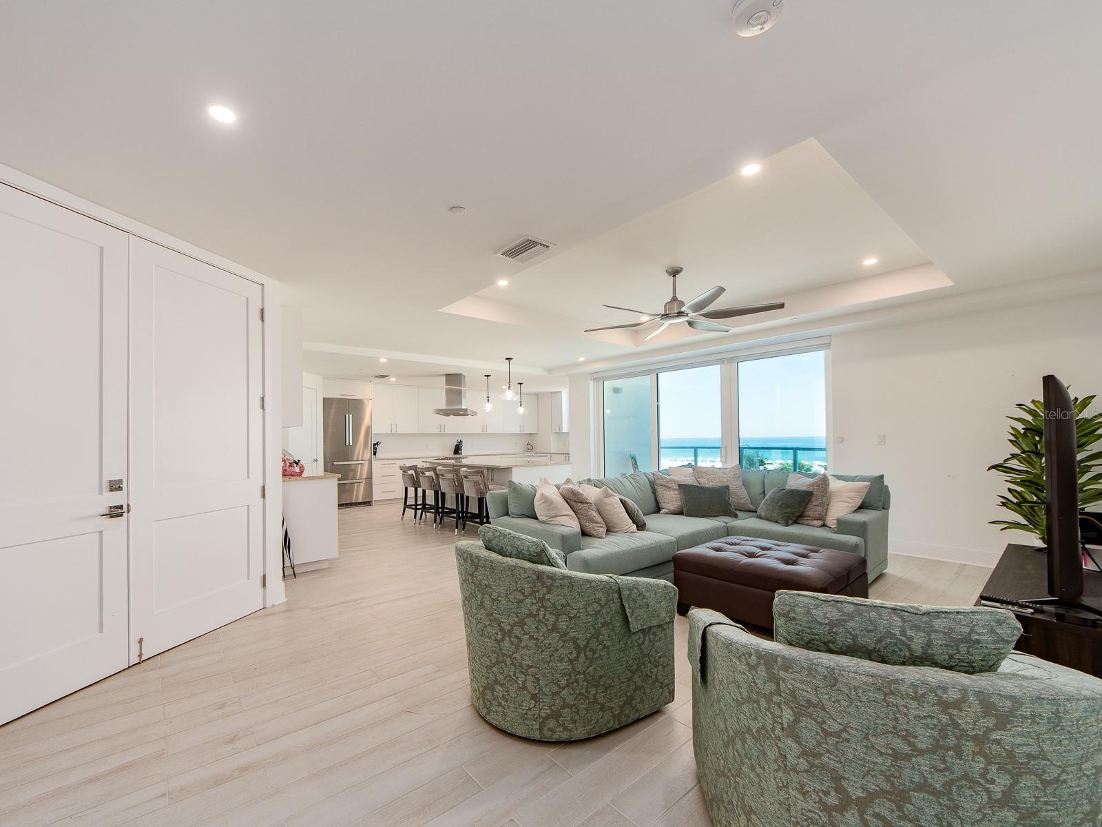 PURA VIDA RESIDENCES CONDO - Residential