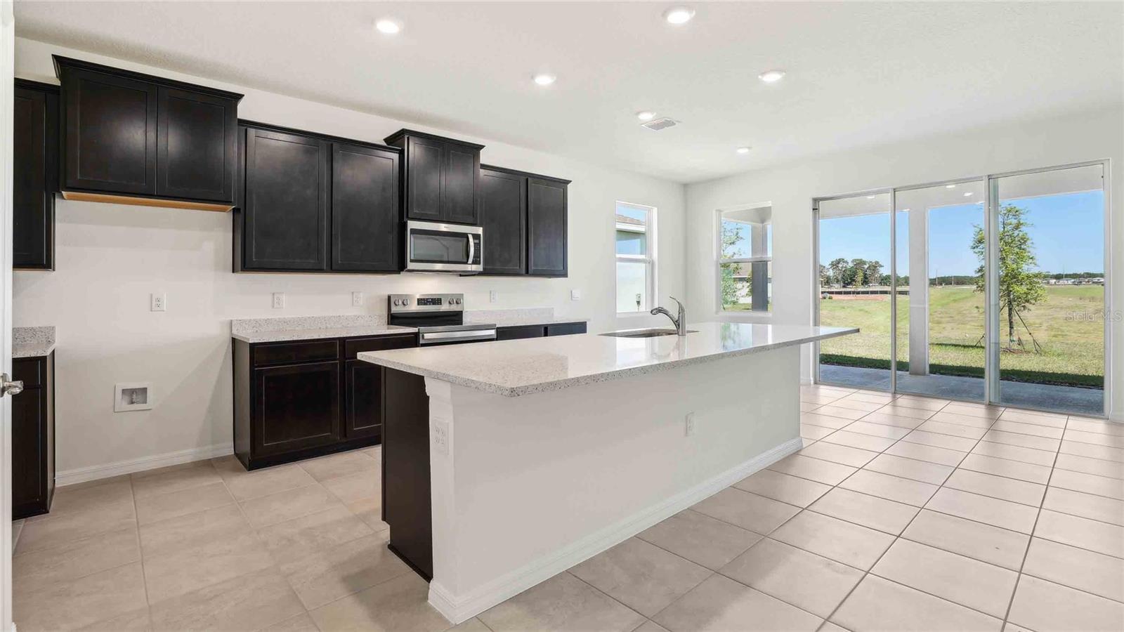 TWISTED OAKS - Residential