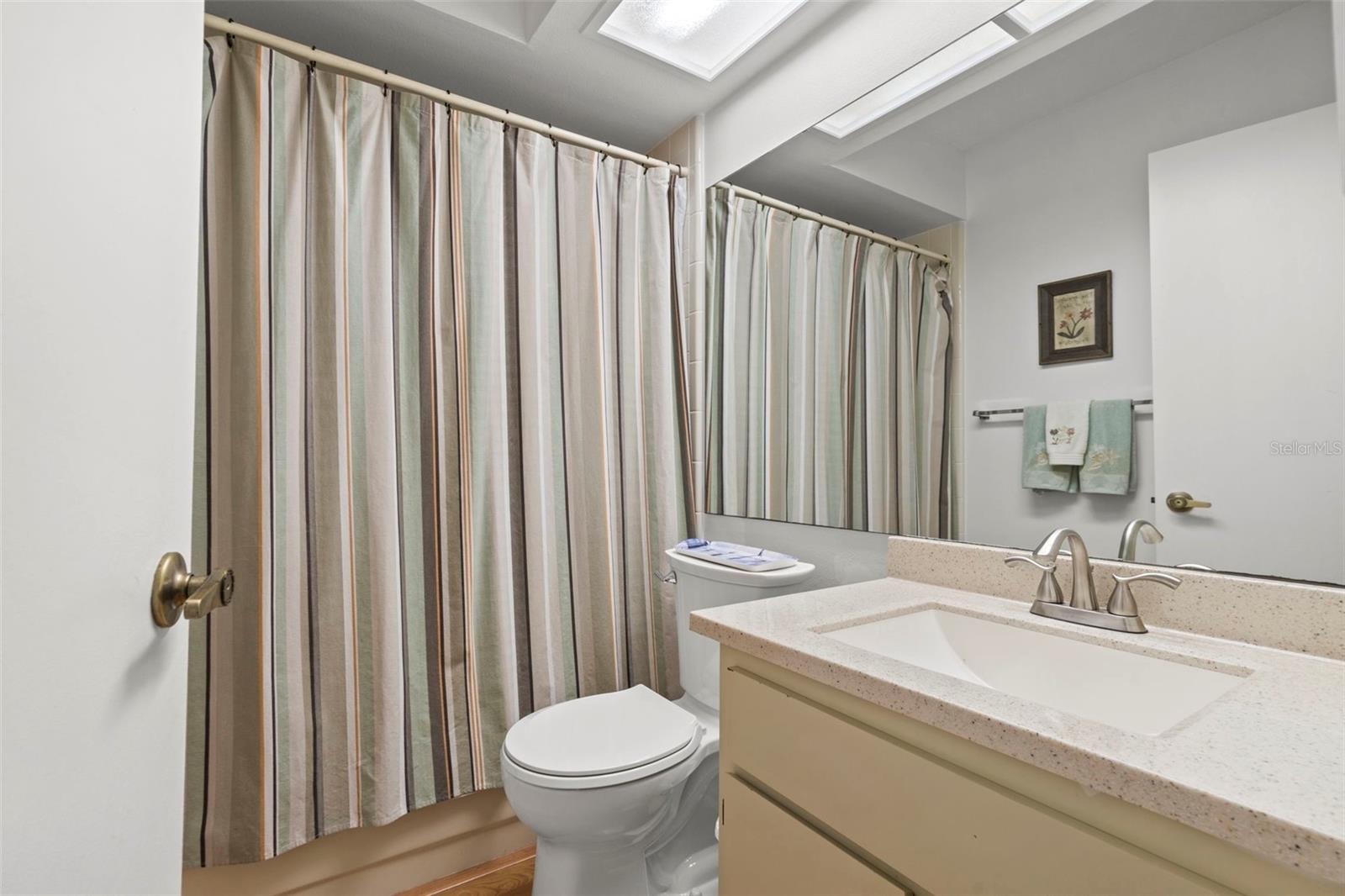 TMBR PINES PN GR VL - Residential
