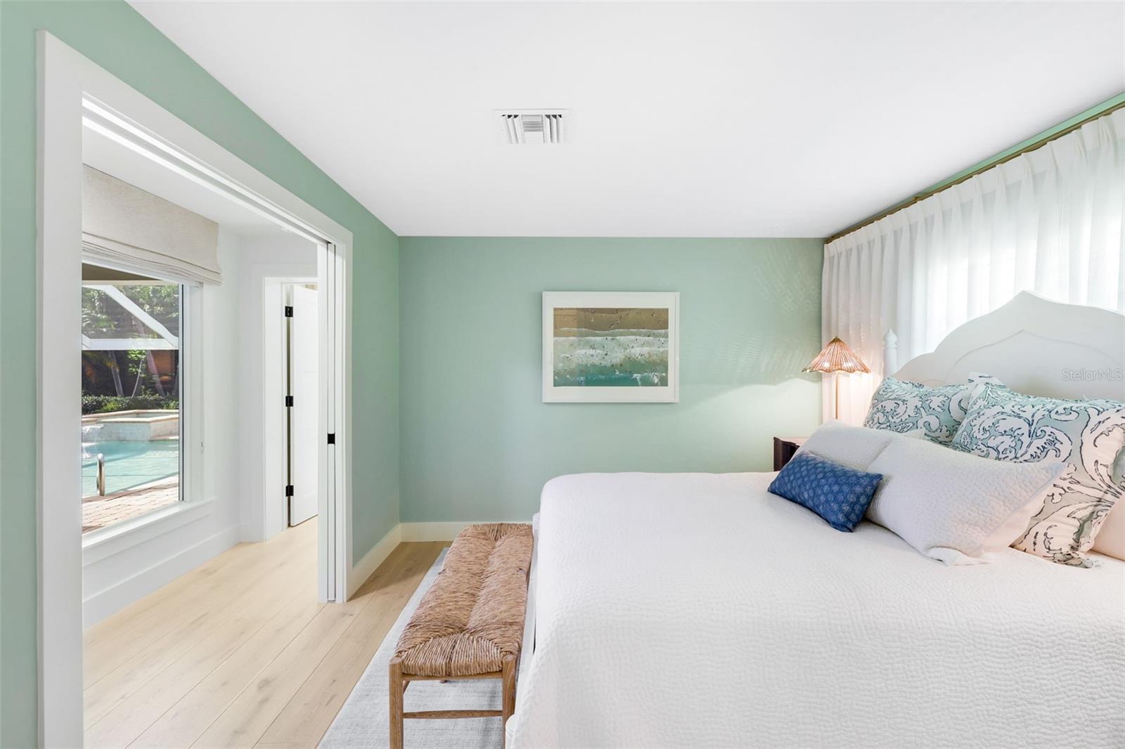 MOORINGS UNIT 7 - Residential