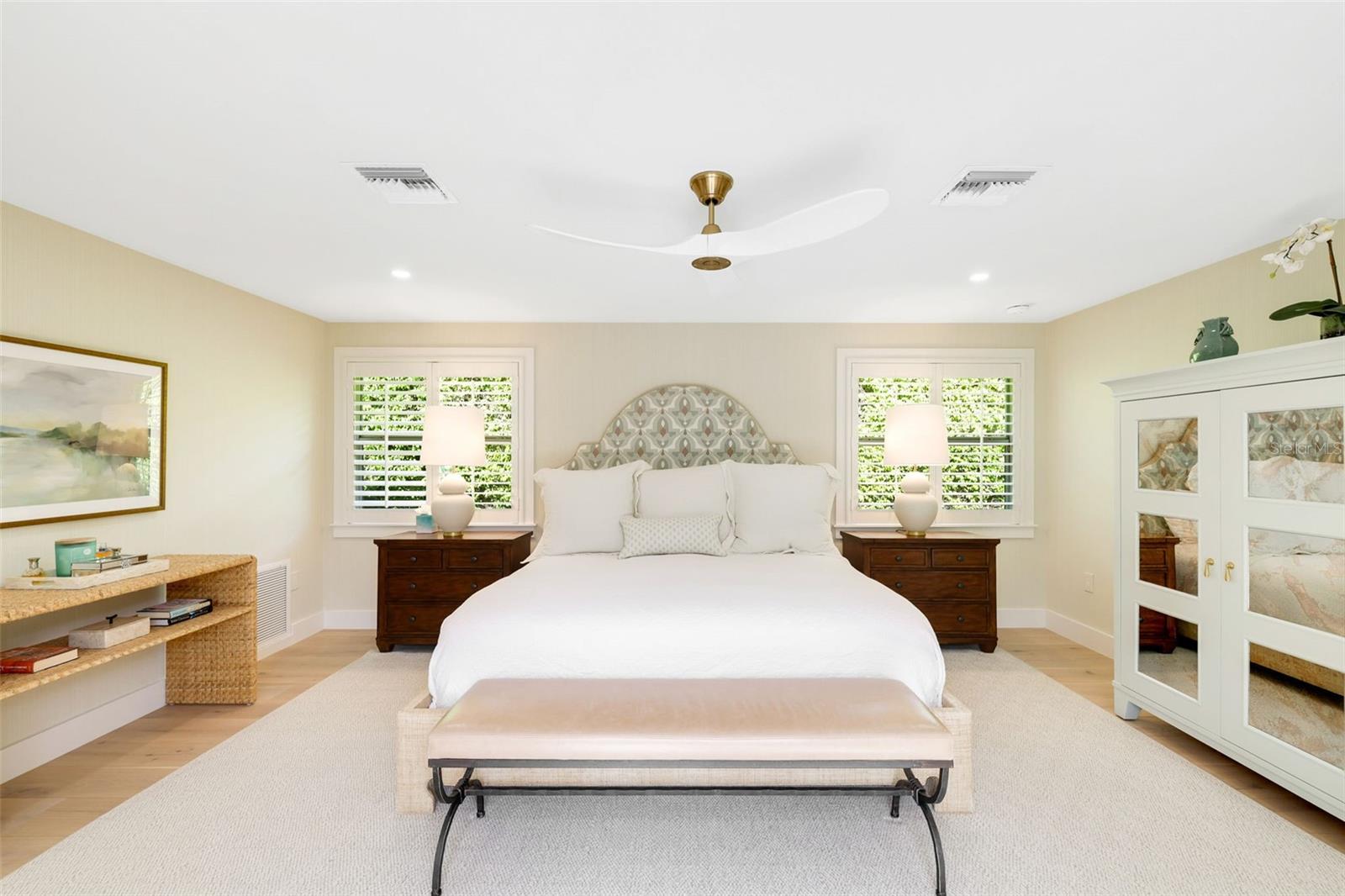 MOORINGS UNIT 7 - Residential