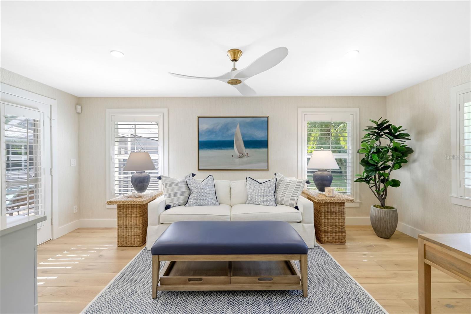 MOORINGS UNIT 7 - Residential