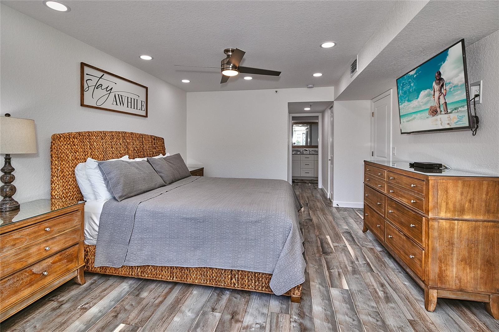 BEACH COTTAGE CONDO - Residential