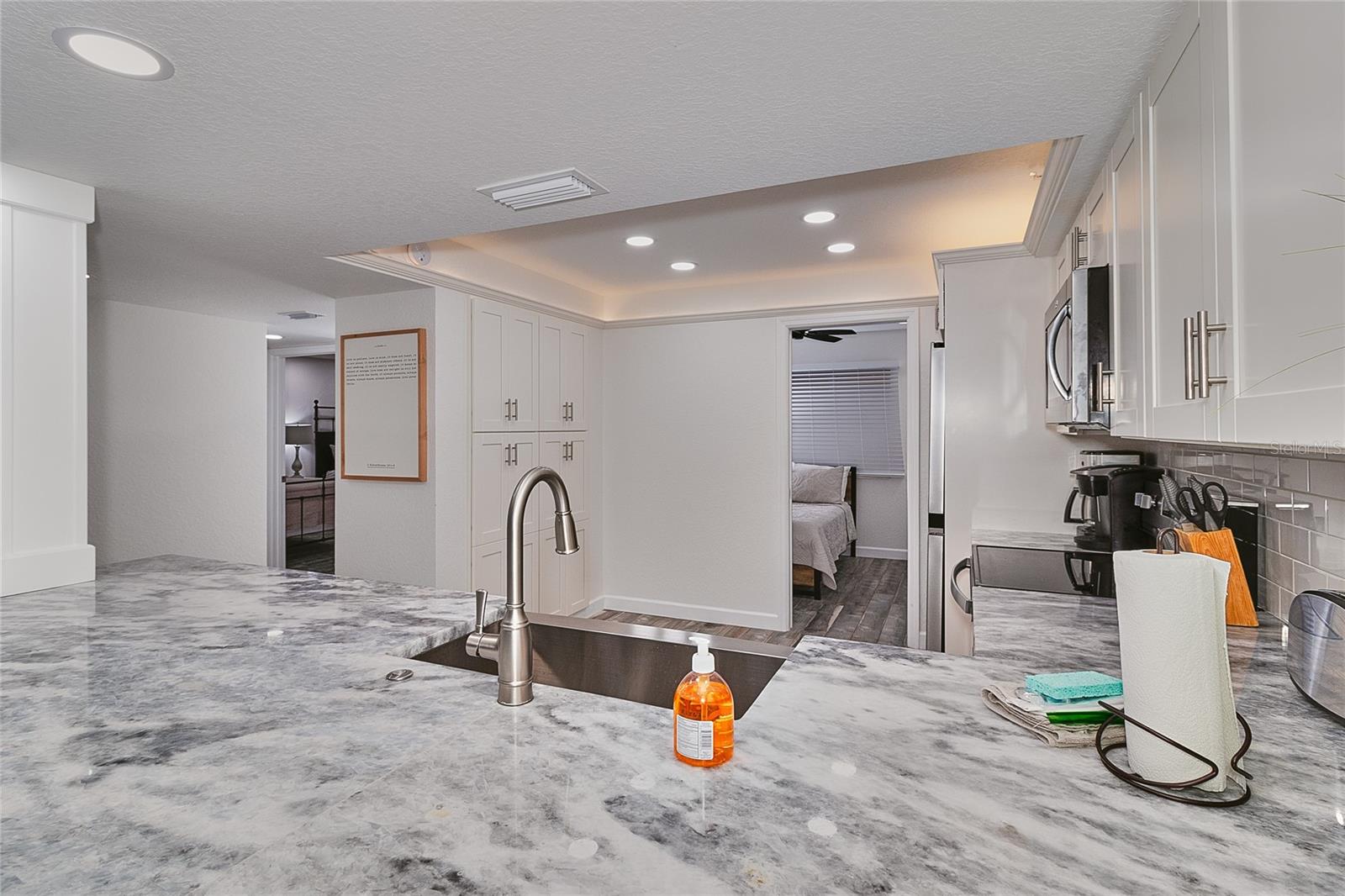 BEACH COTTAGE CONDO - Residential