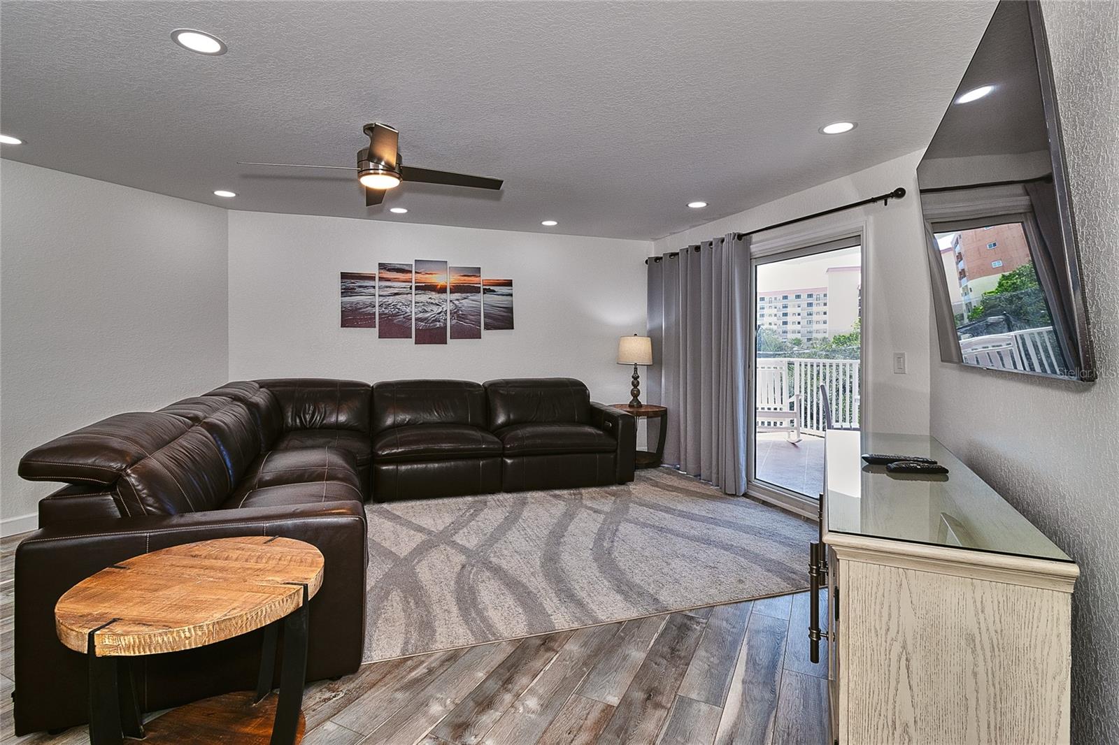 BEACH COTTAGE CONDO - Residential