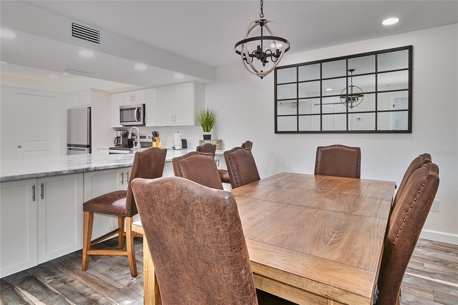 BEACH COTTAGE CONDO - Residential