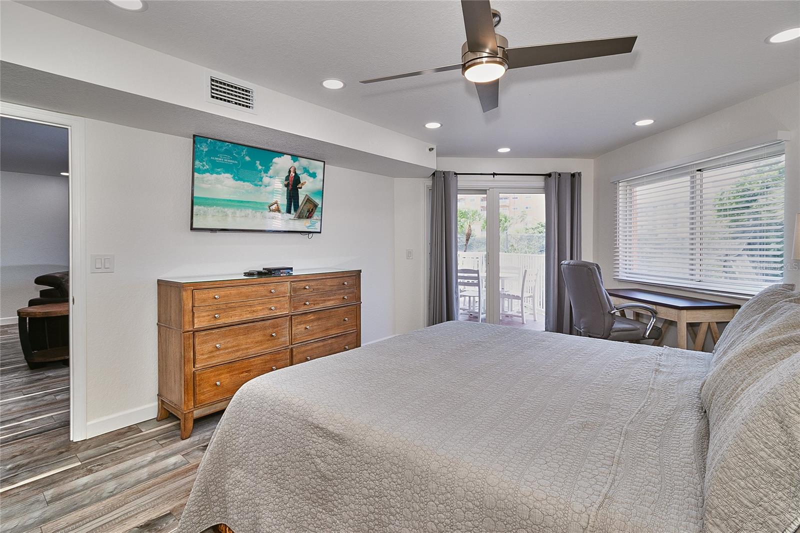 BEACH COTTAGE CONDO - Residential