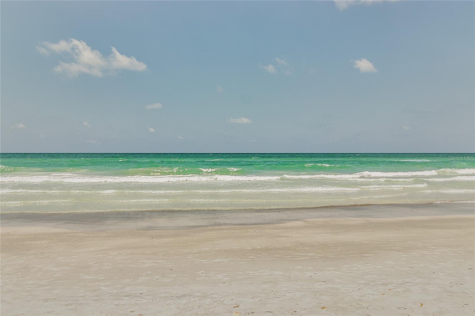 BEACH COTTAGE CONDO - Residential