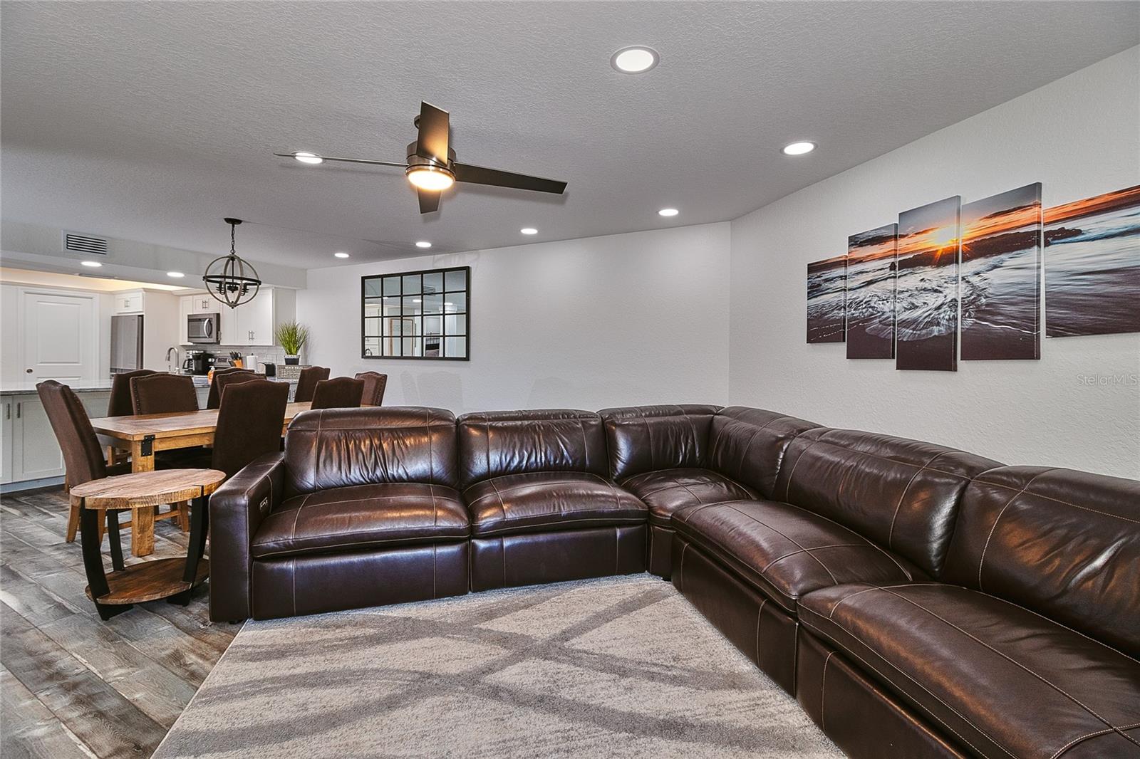BEACH COTTAGE CONDO - Residential