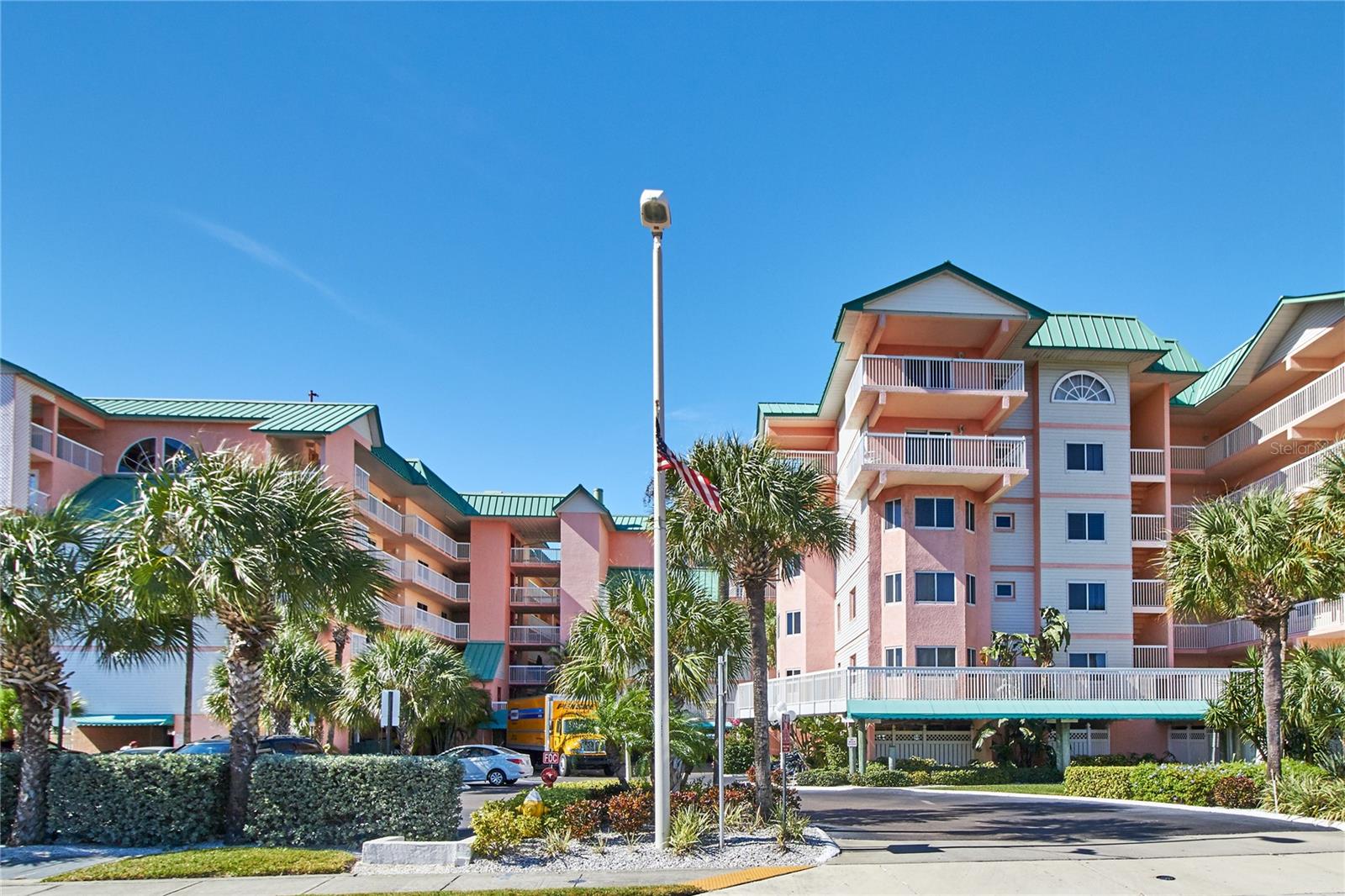 BEACH COTTAGE CONDO - Residential