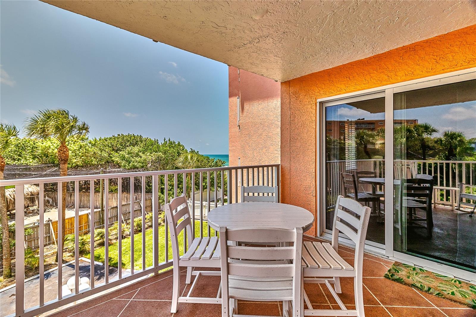 BEACH COTTAGE CONDO - Residential