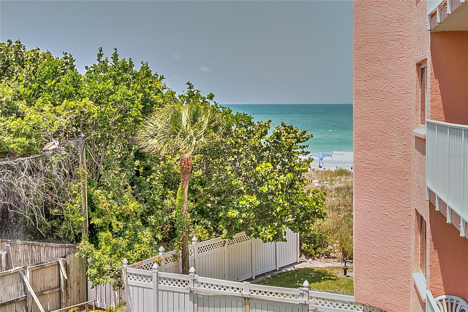 BEACH COTTAGE CONDO - Residential
