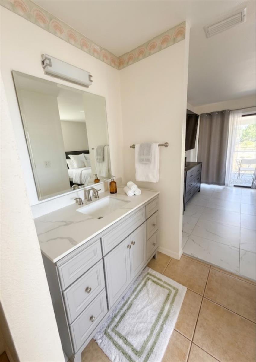 ROTONDA WEST - Residential Income