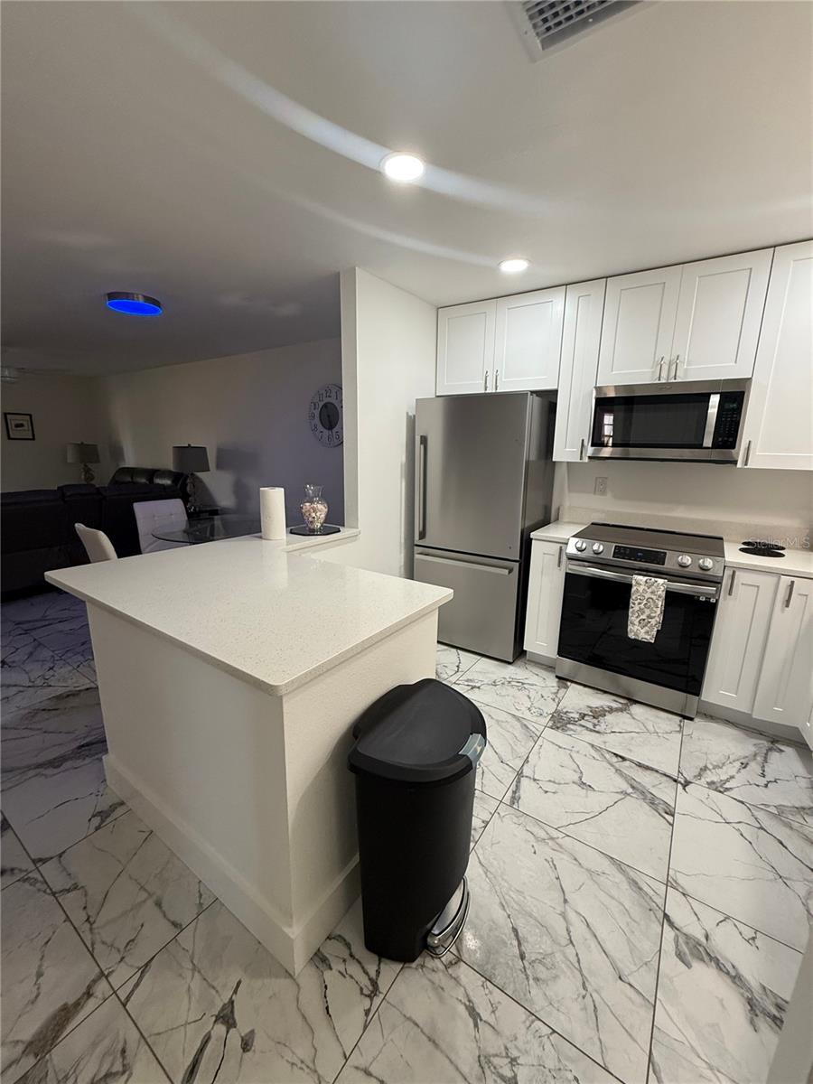 ROTONDA WEST - Residential Income