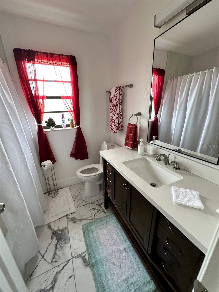 ROTONDA WEST - Residential Income