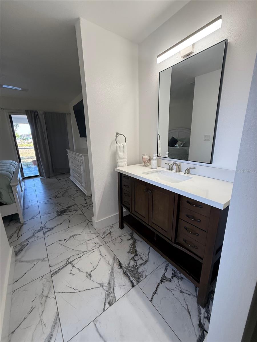 ROTONDA WEST - Residential Income