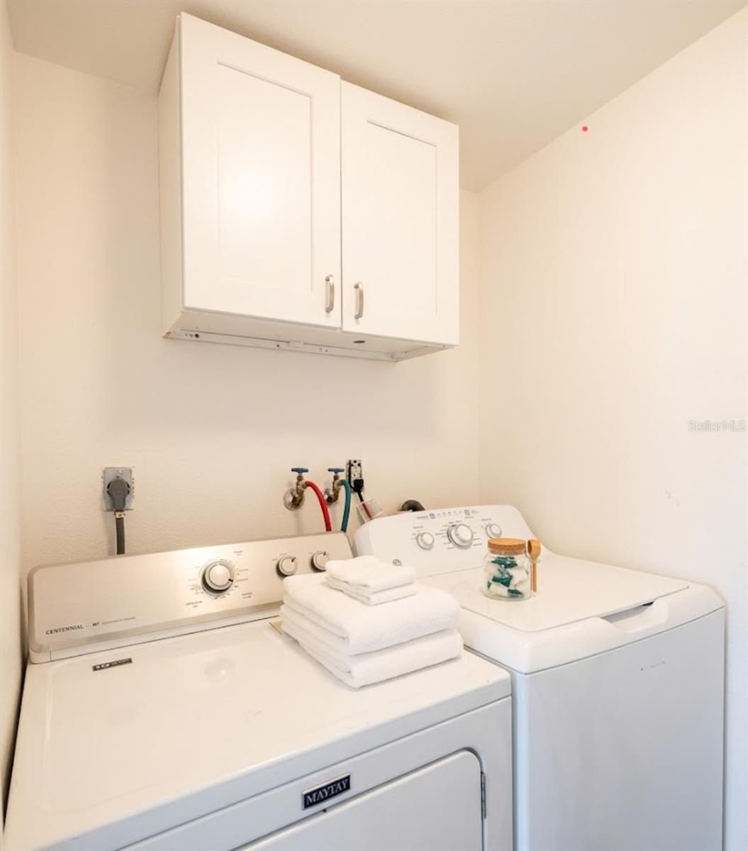ROTONDA WEST - Residential Income