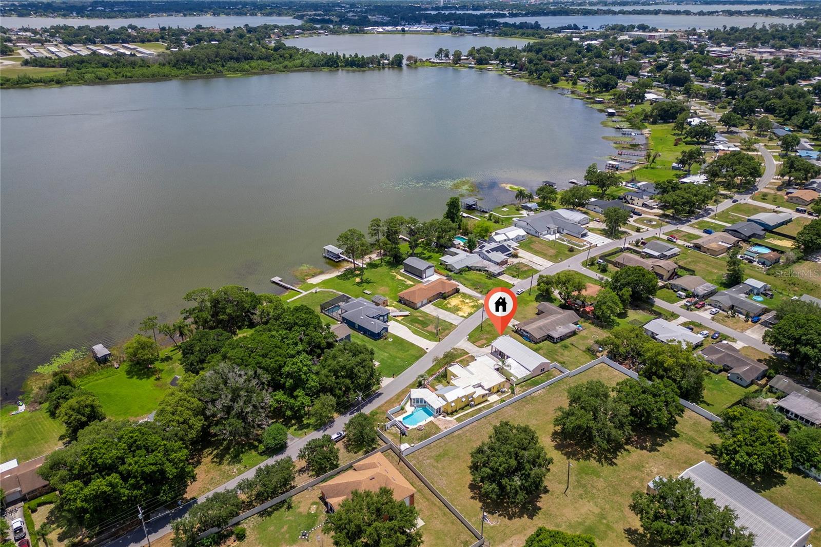 EAST VIEW PKWY - Residential