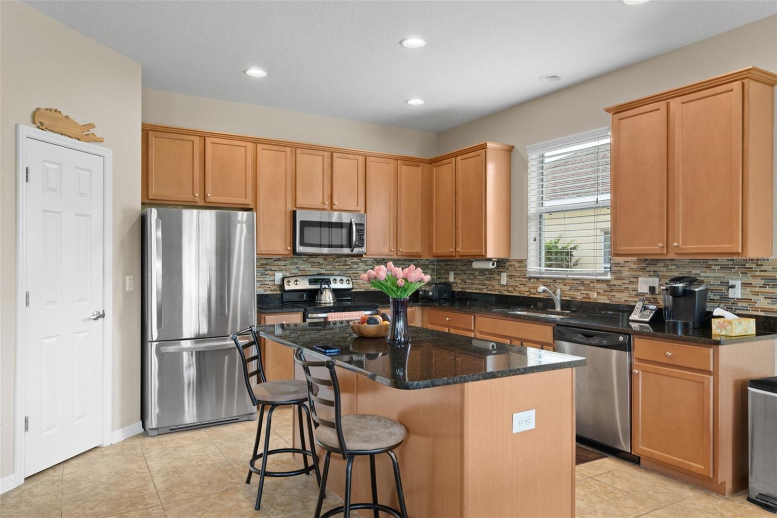 WATERS EDGE 03 - Residential