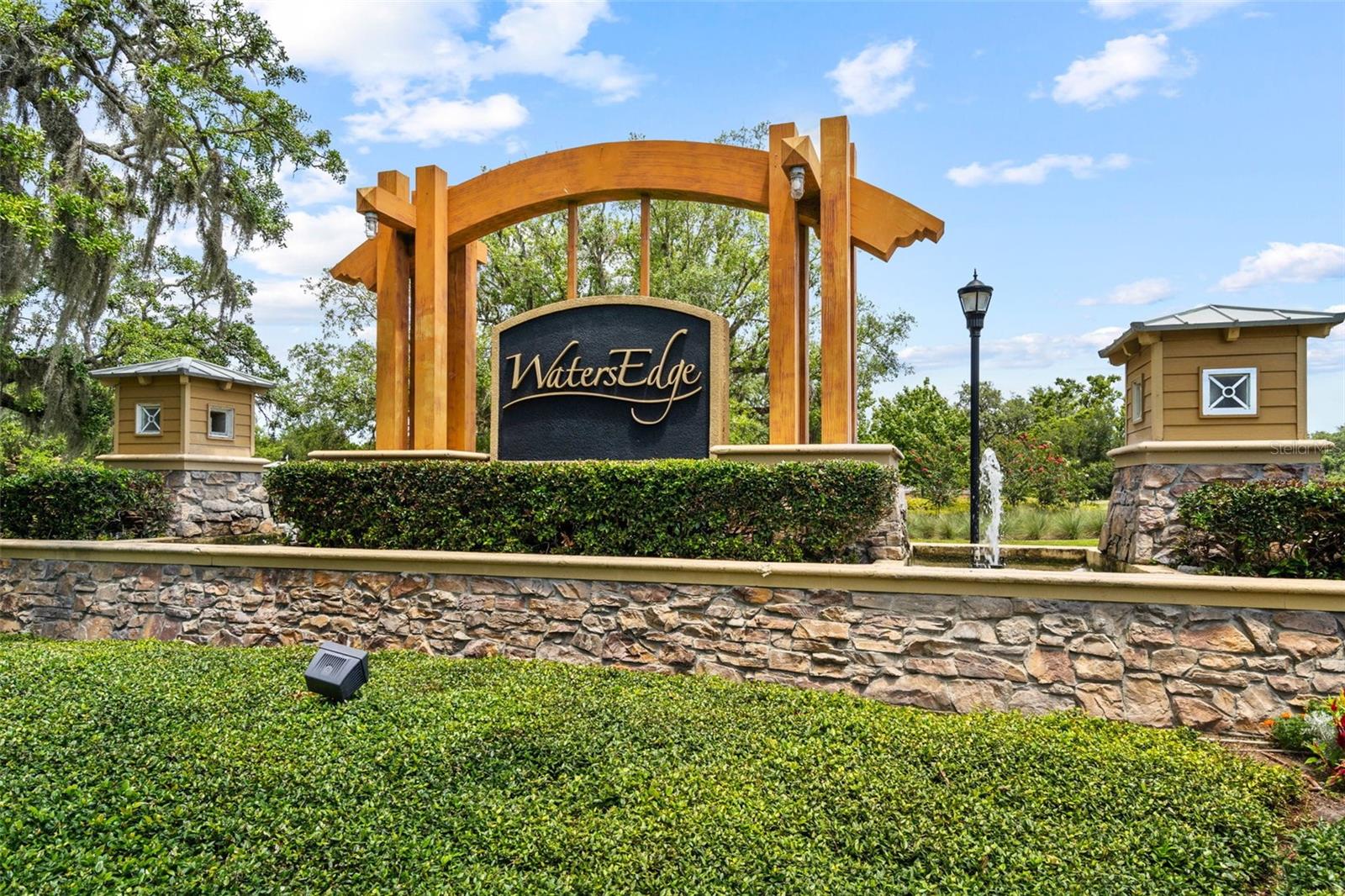 WATERS EDGE 03 - Residential