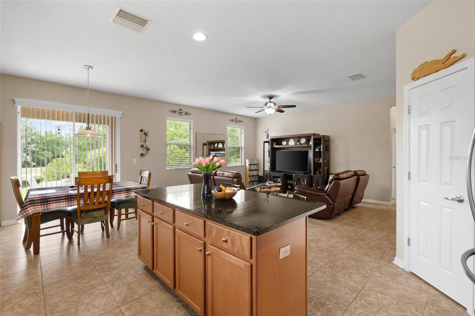 WATERS EDGE 03 - Residential