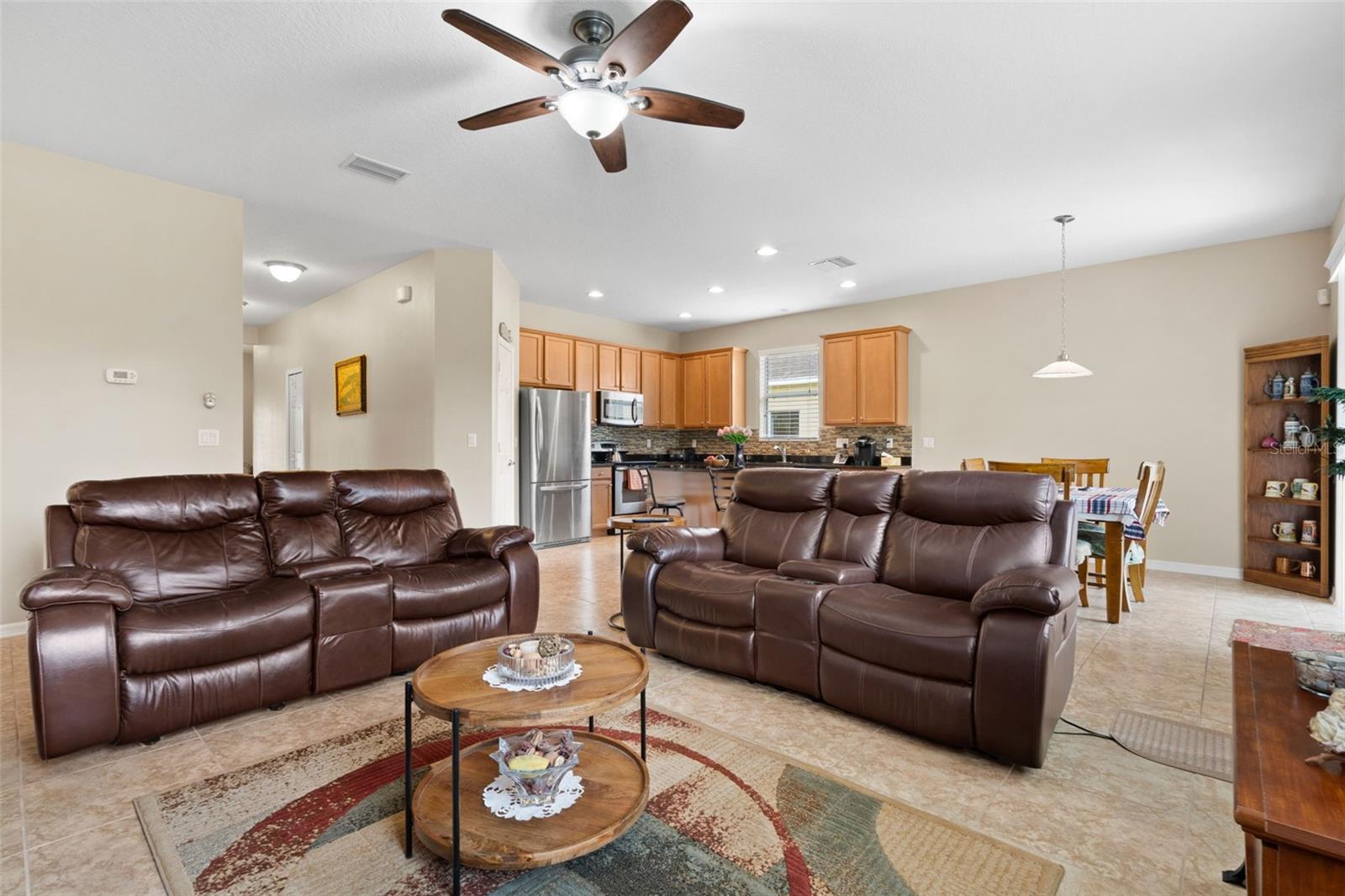 WATERS EDGE 03 - Residential