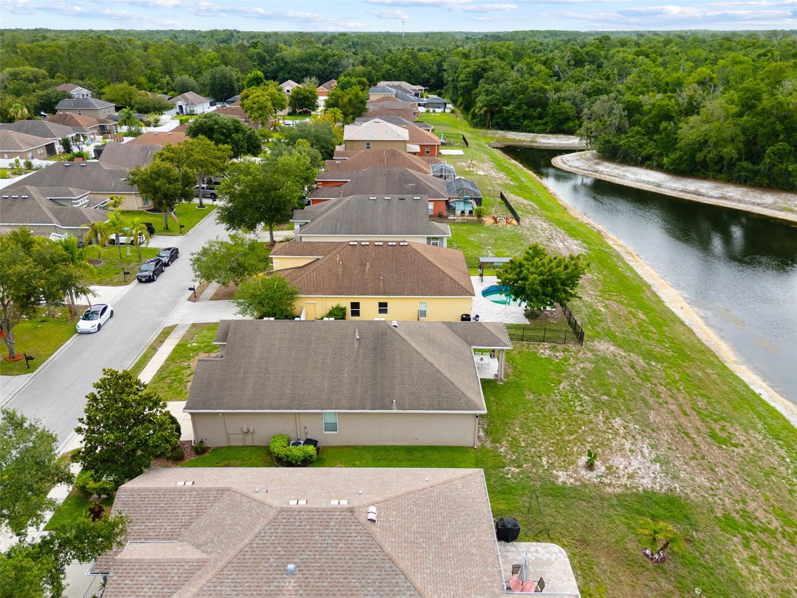 WATERS EDGE 03 - Residential