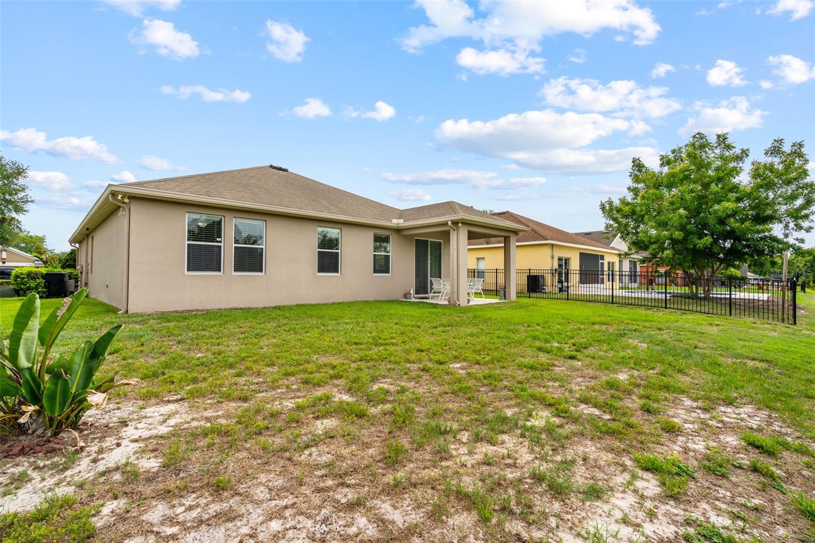 WATERS EDGE 03 - Residential