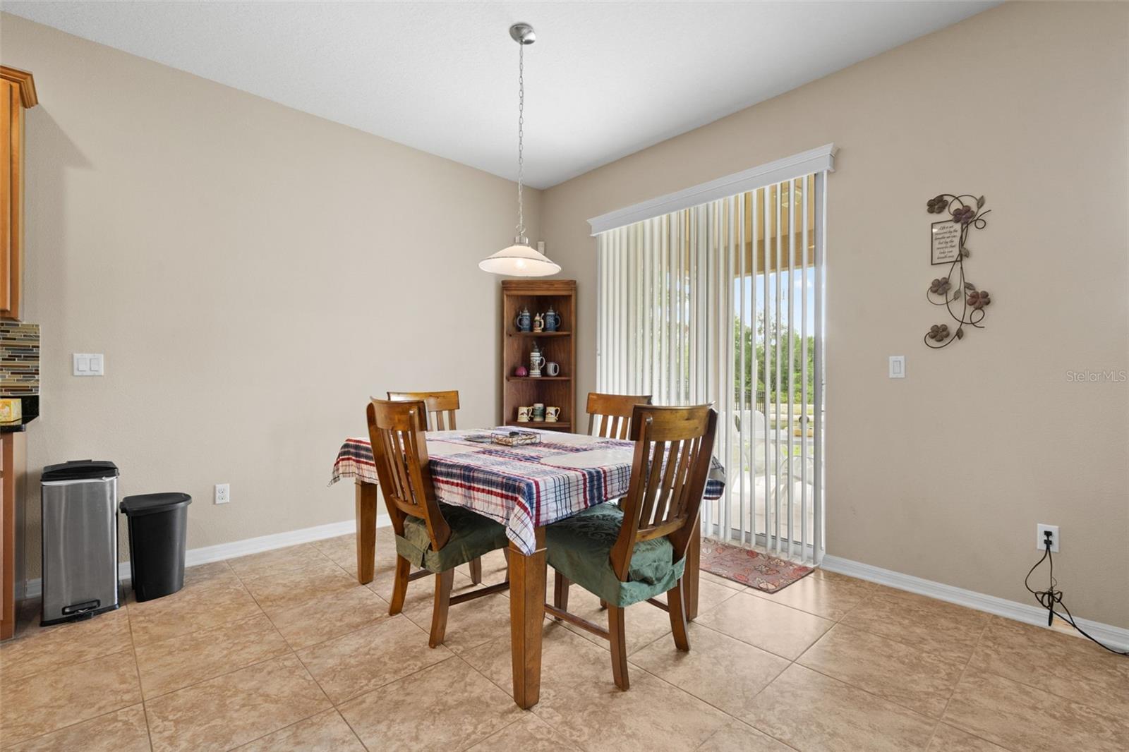 WATERS EDGE 03 - Residential