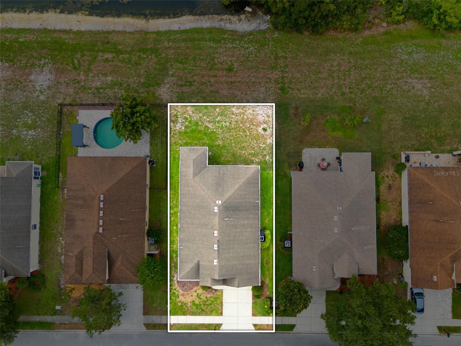 WATERS EDGE 03 - Residential