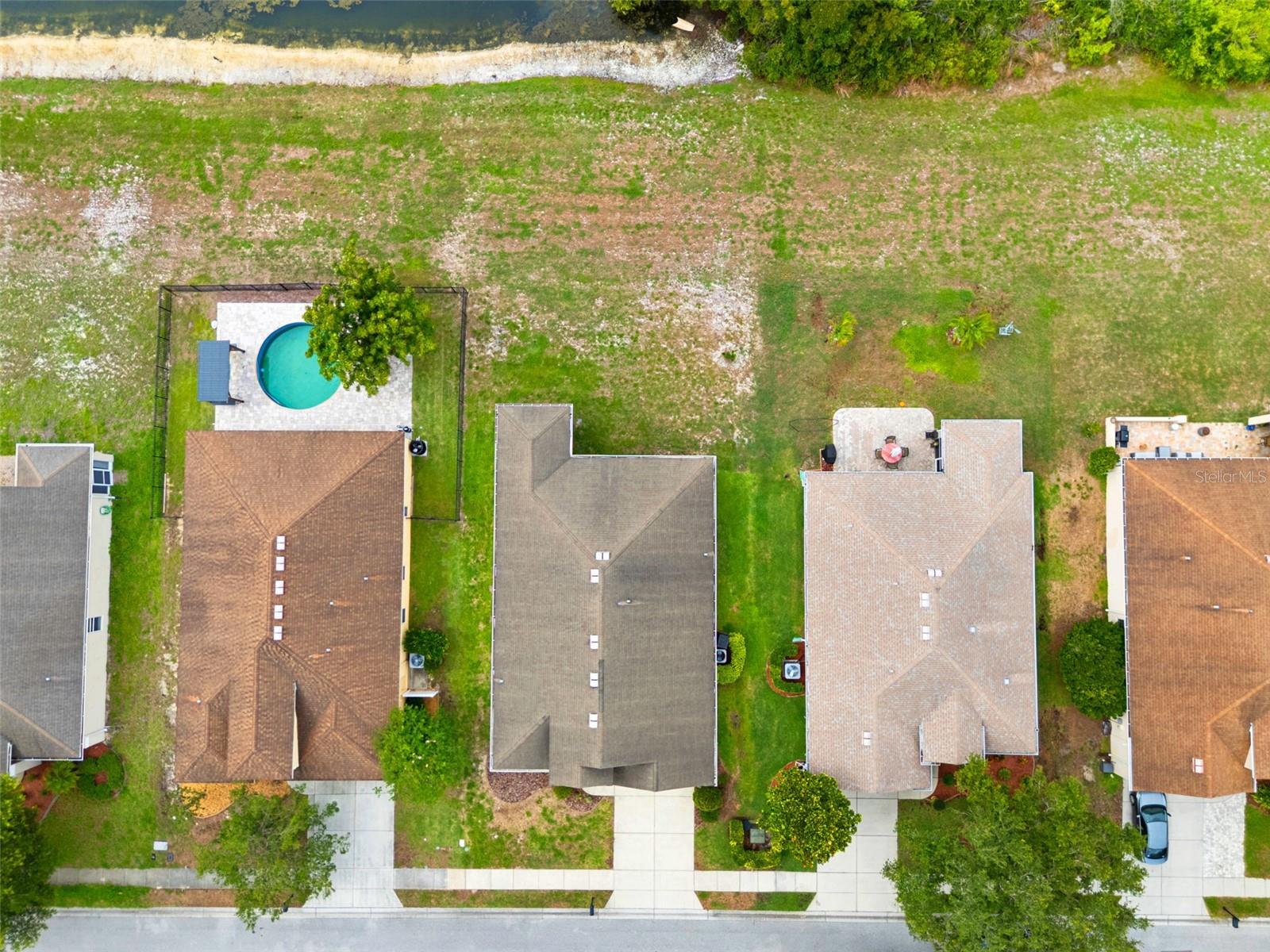 WATERS EDGE 03 - Residential