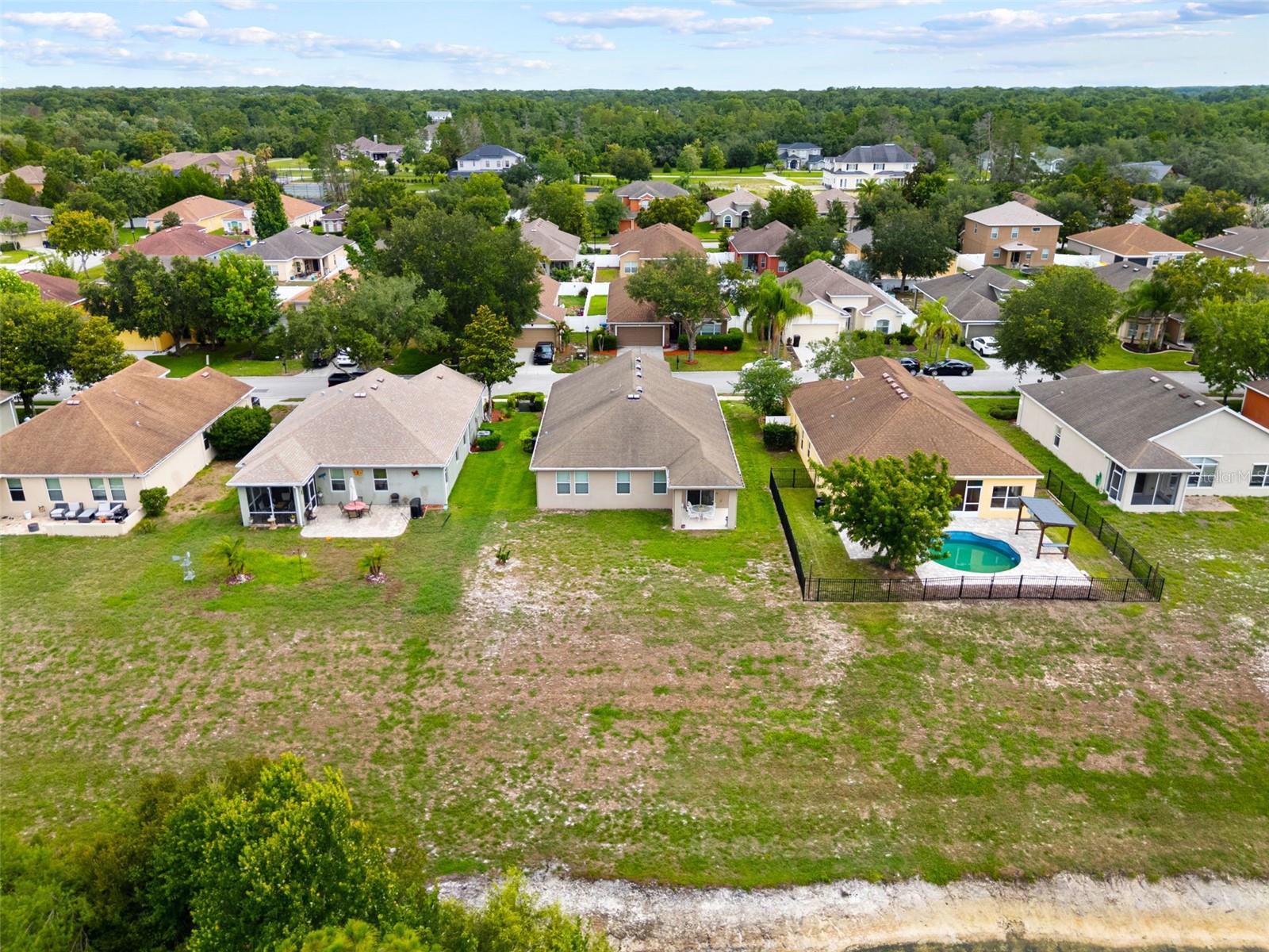 WATERS EDGE 03 - Residential