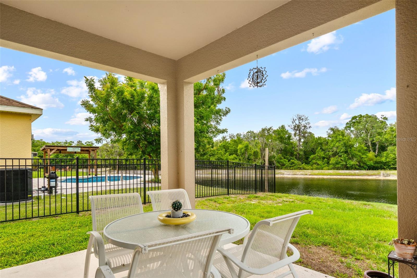 WATERS EDGE 03 - Residential
