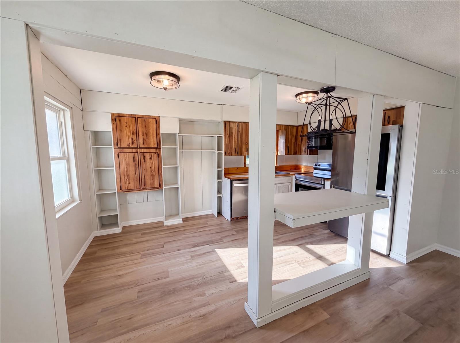 SPRING HOLLOW - Residential