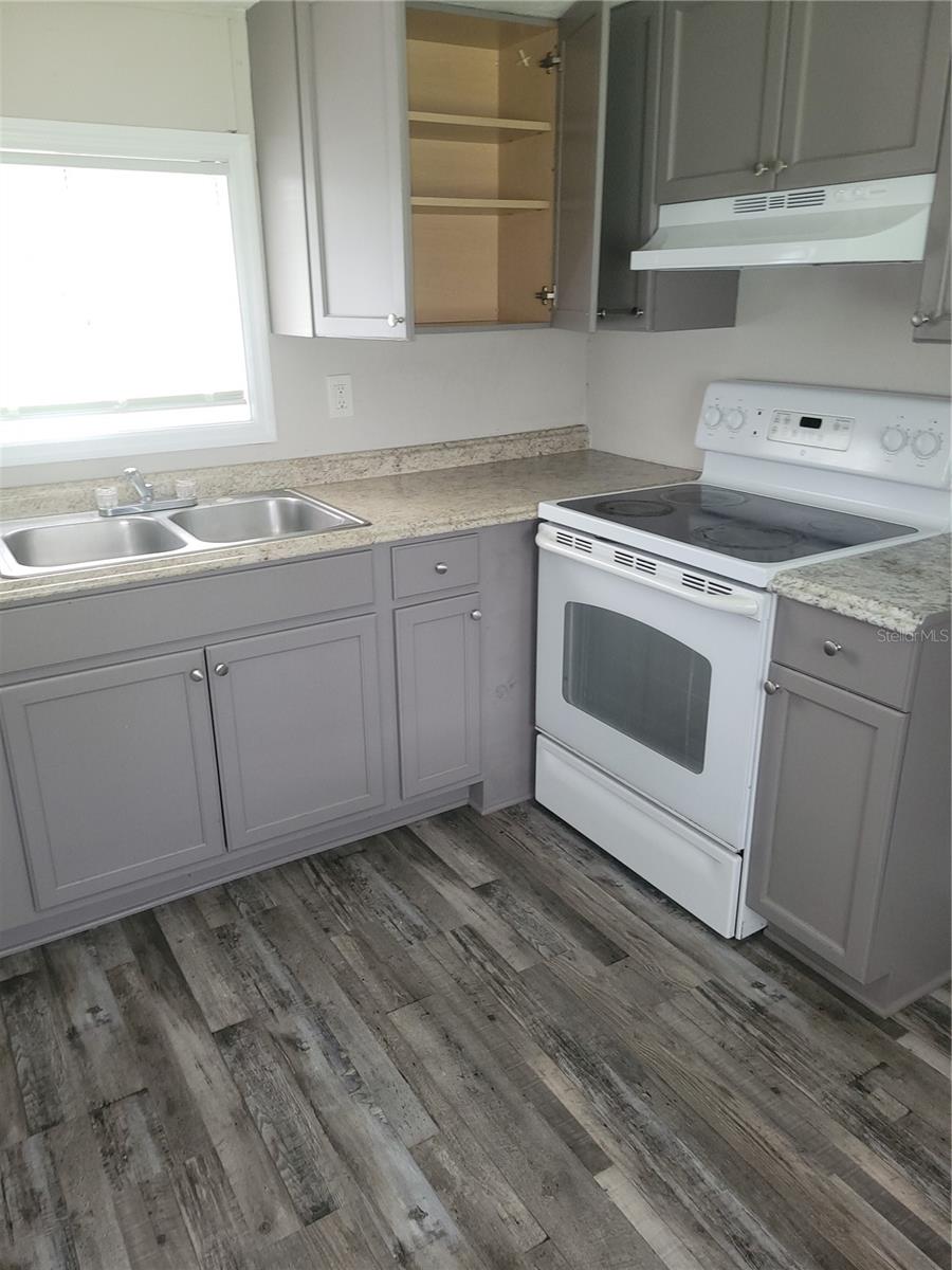 LEIGHTON ESTATE - Residential Lease