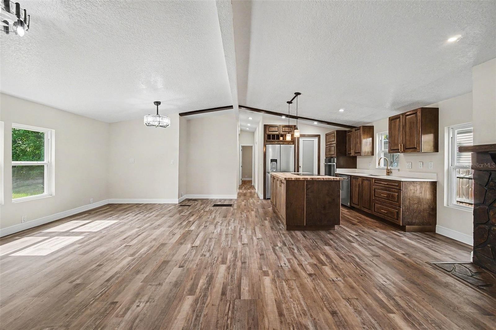 EAGLE NEST - Residential
