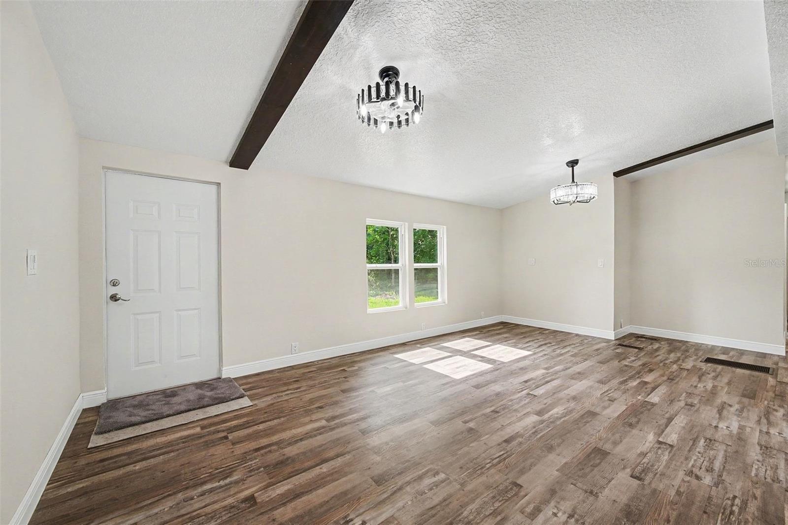 EAGLE NEST - Residential