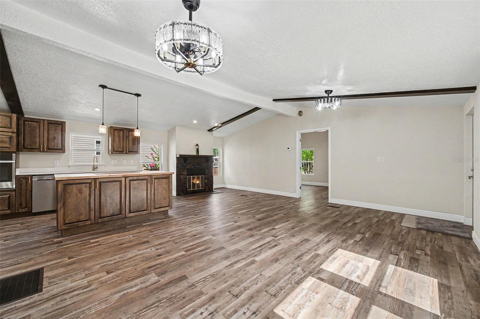 EAGLE NEST - Residential