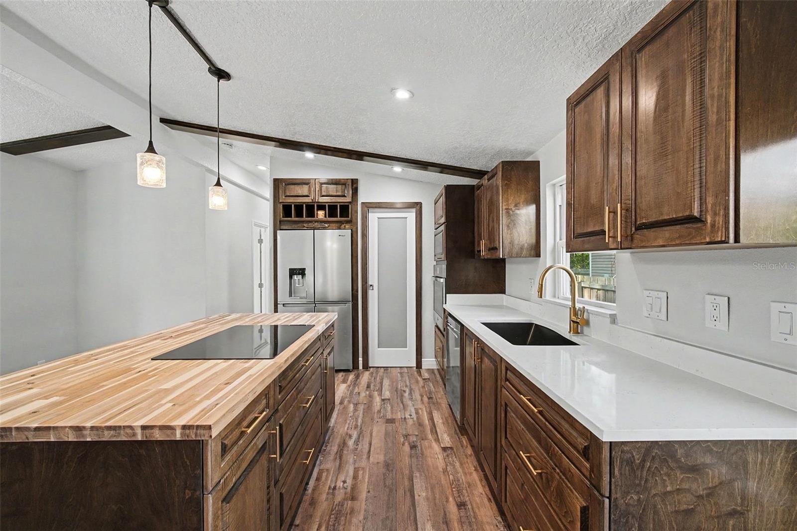 EAGLE NEST - Residential