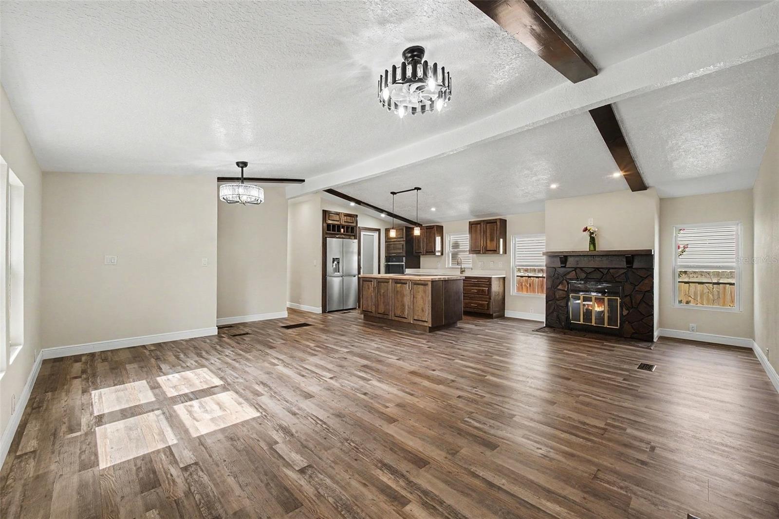 EAGLE NEST - Residential