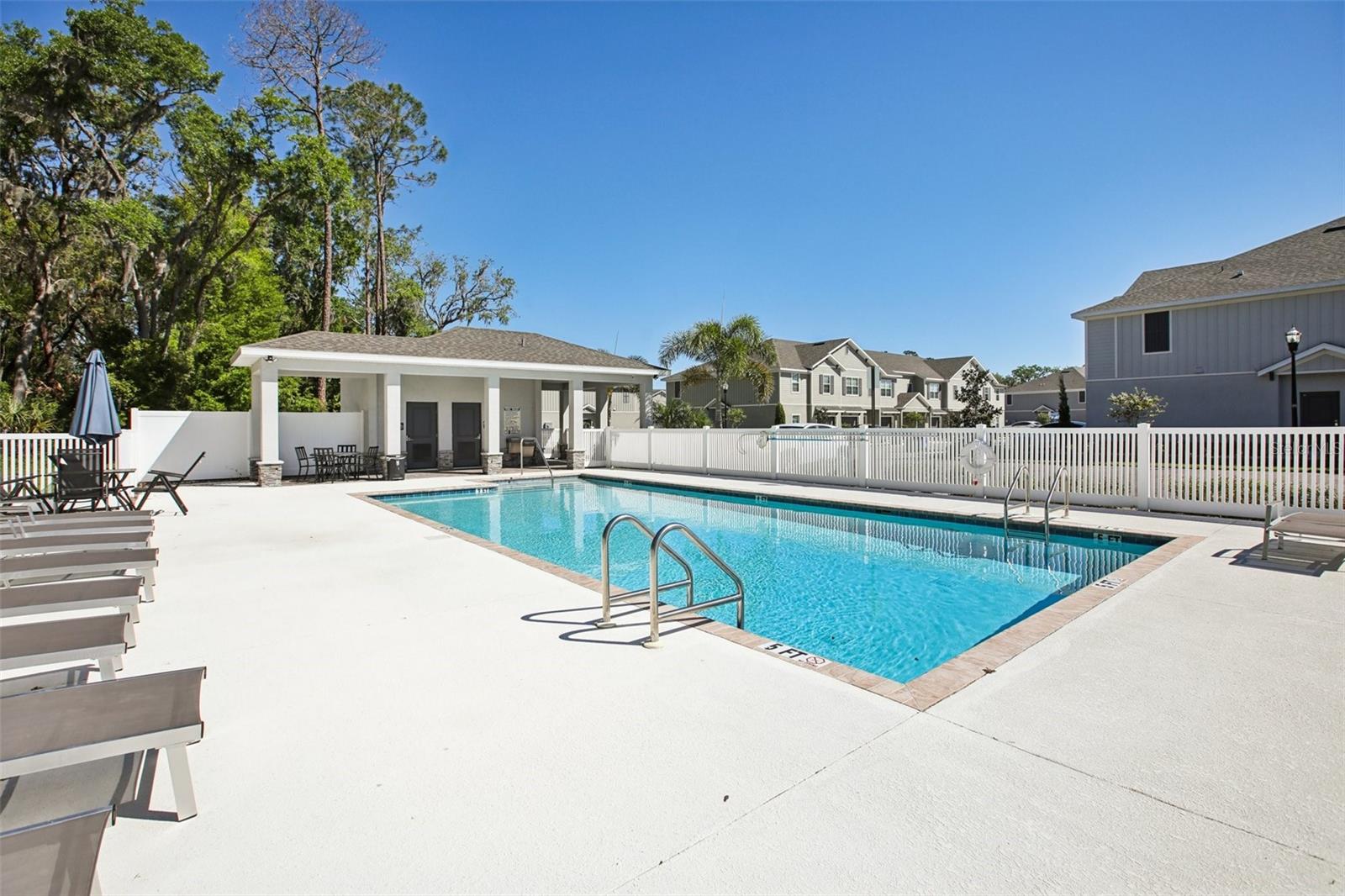 CALUSA CRK - Residential