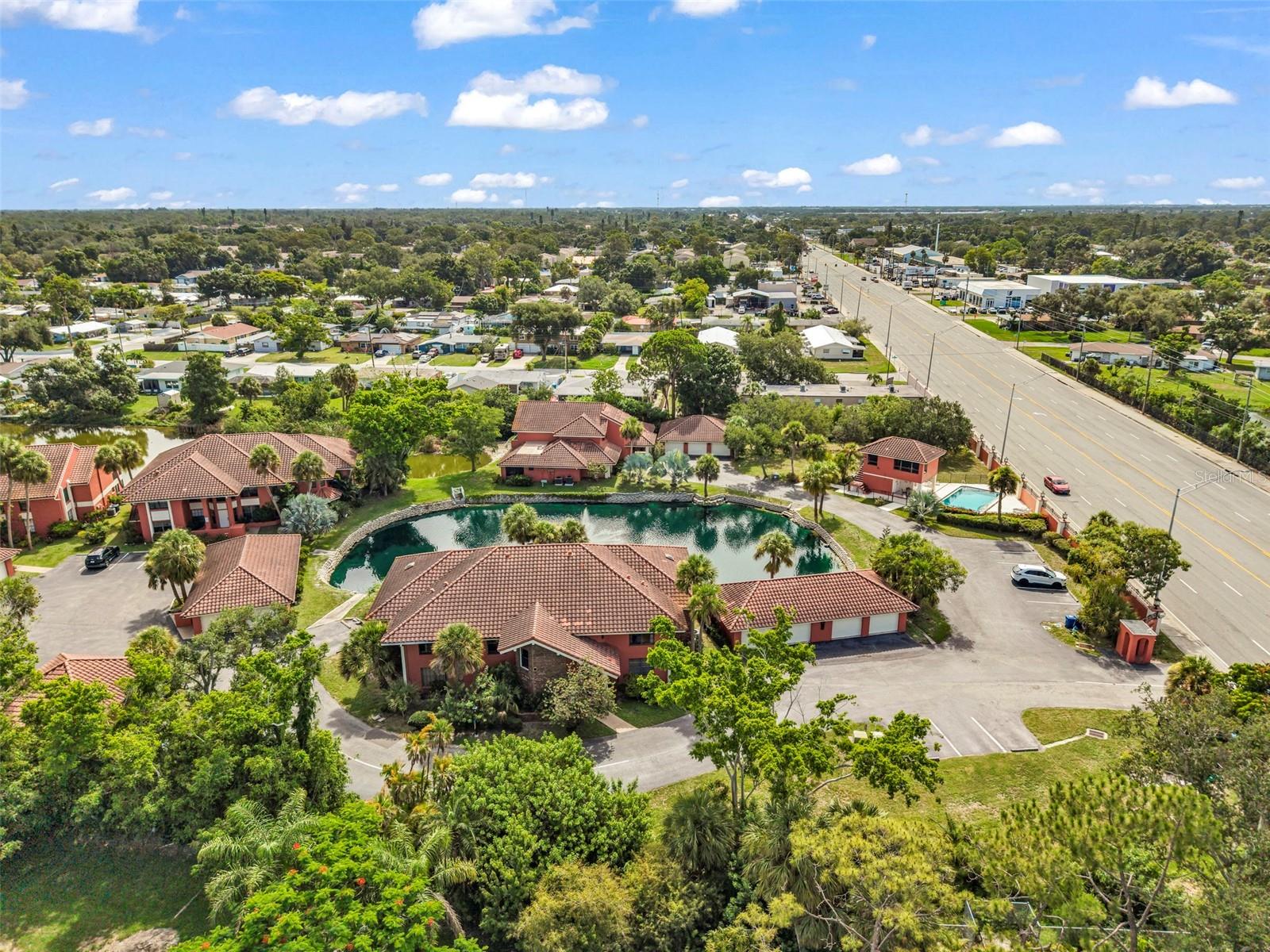 LOS LAGOS - Residential