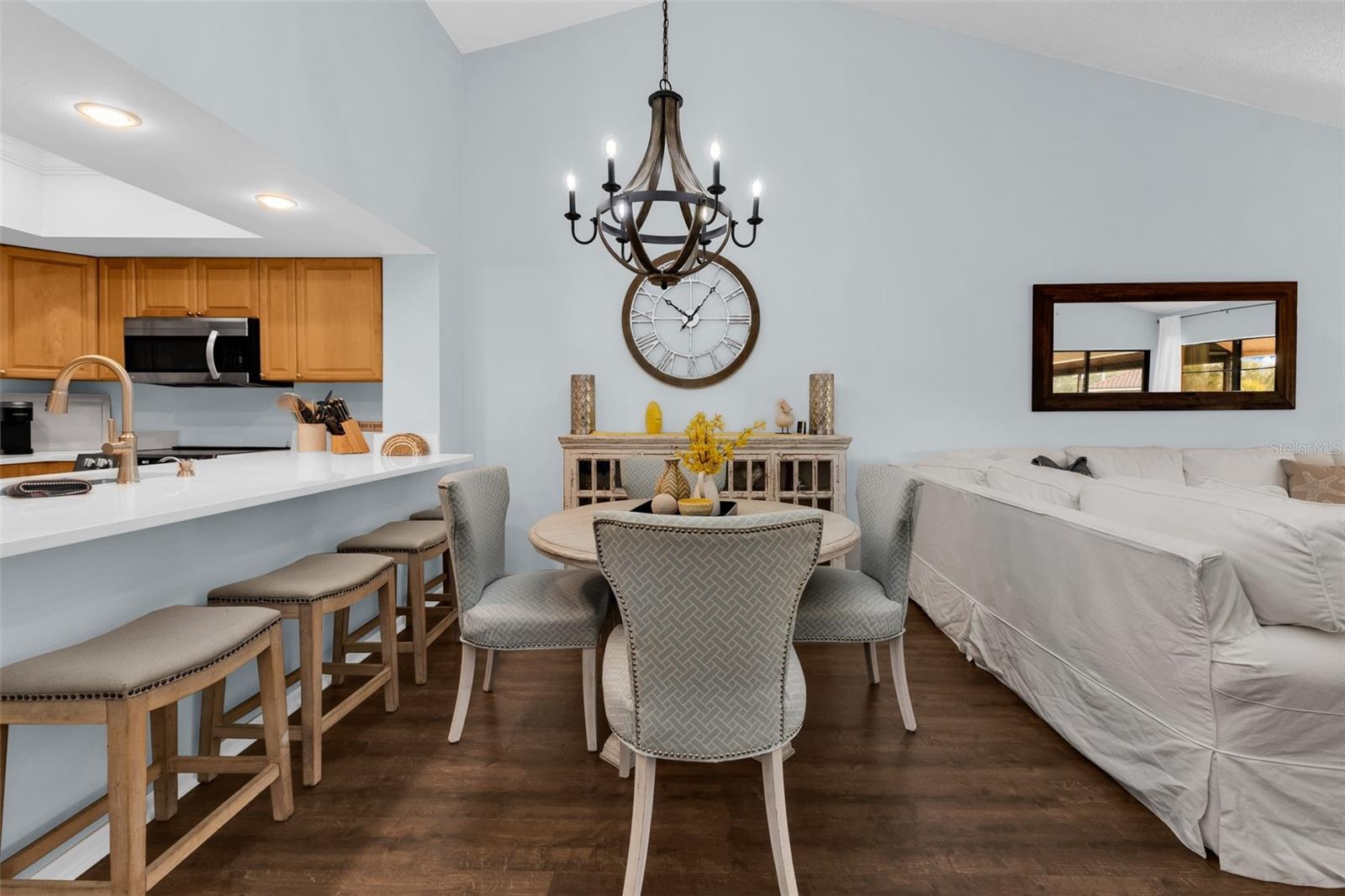 LOS LAGOS - Residential