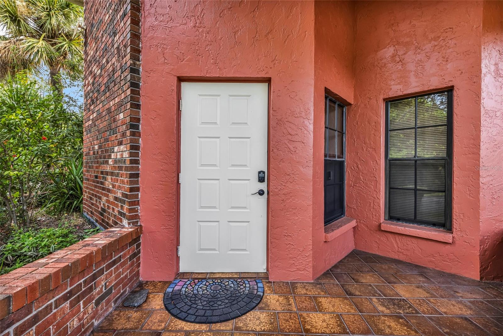 LOS LAGOS - Residential