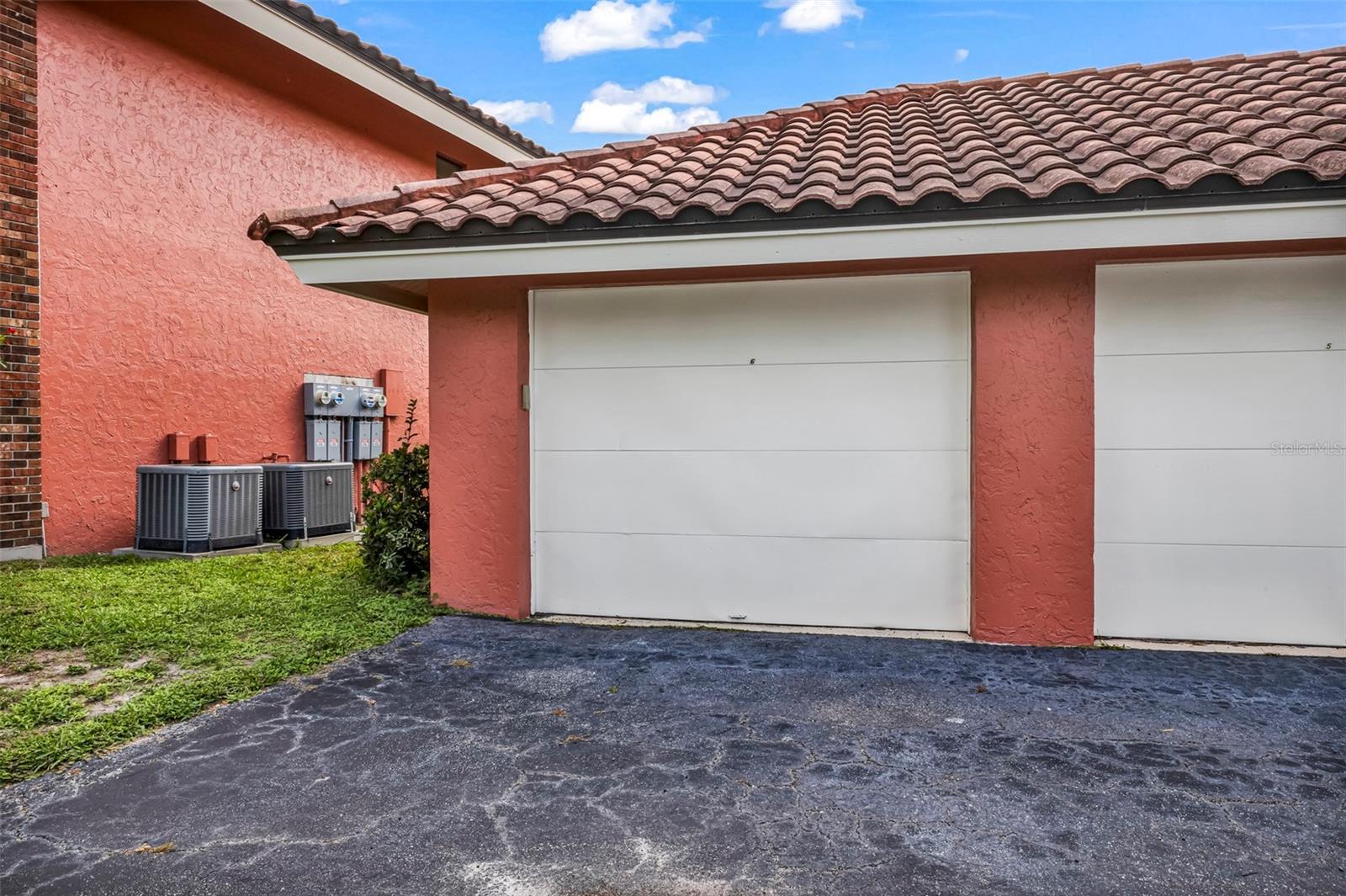 LOS LAGOS - Residential