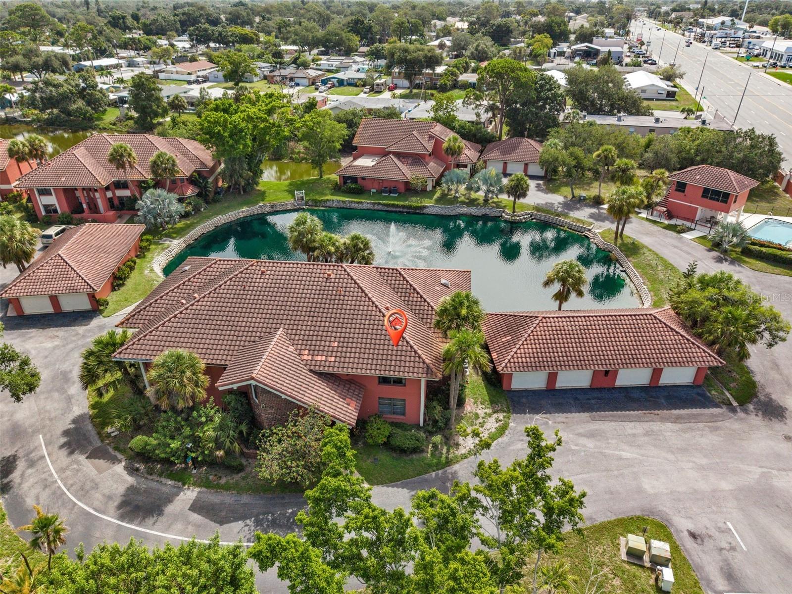 LOS LAGOS - Residential