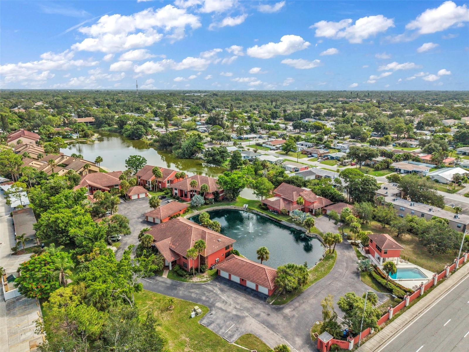 LOS LAGOS - Residential