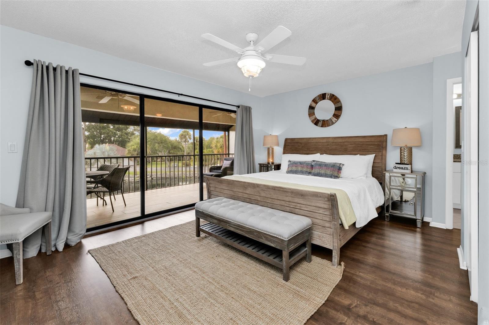 LOS LAGOS - Residential